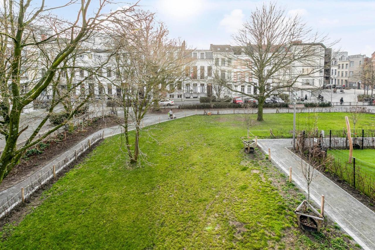 Museum Garden View South Apartment